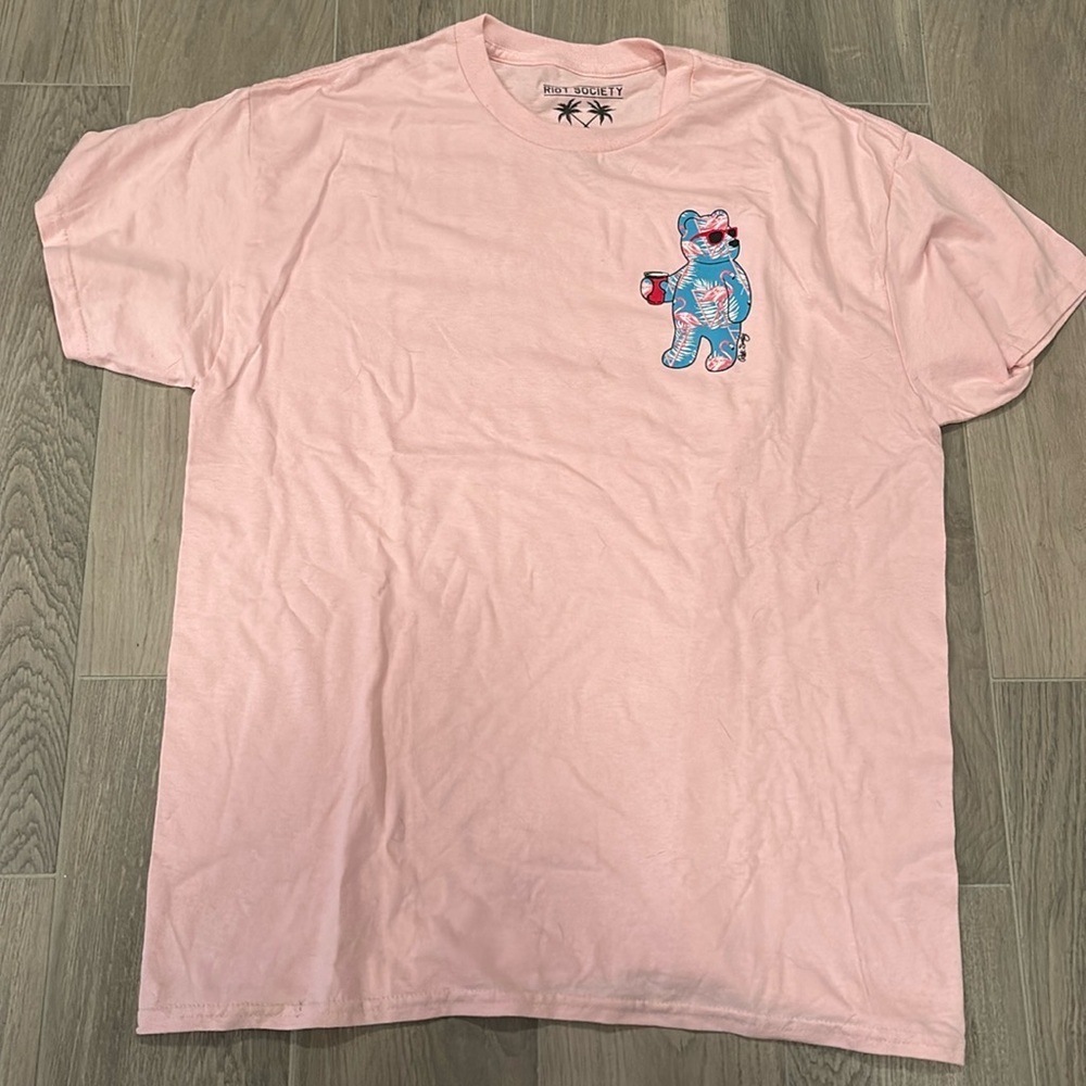 Riot Society Men’s Pink T-Shirt With A Bear Size L